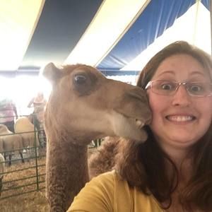 Meet your Posher, Farrah